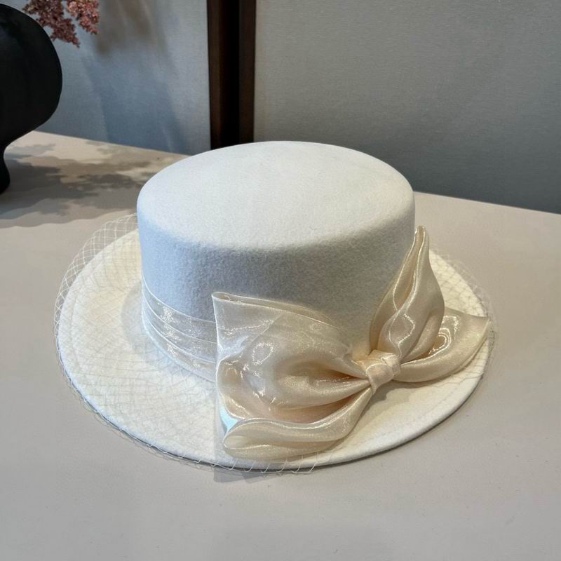 Chanel top hat (810)