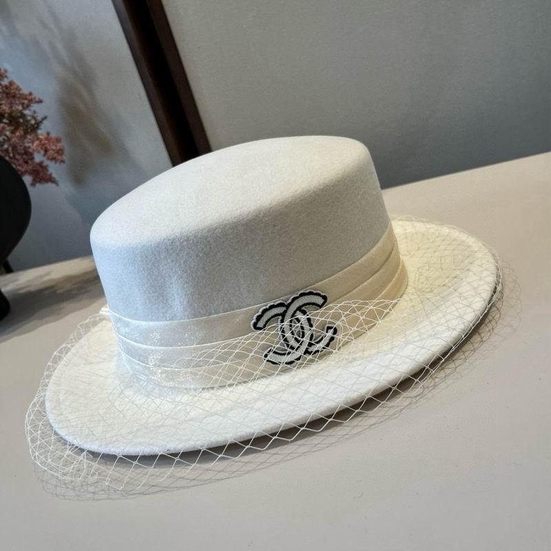 Chanel top hat (812)