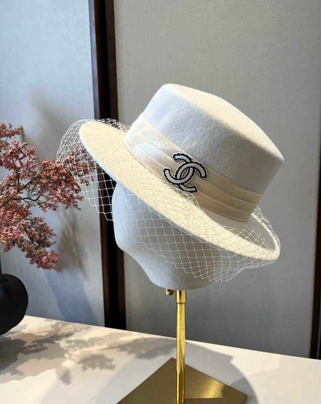 Chanel top hat (815)