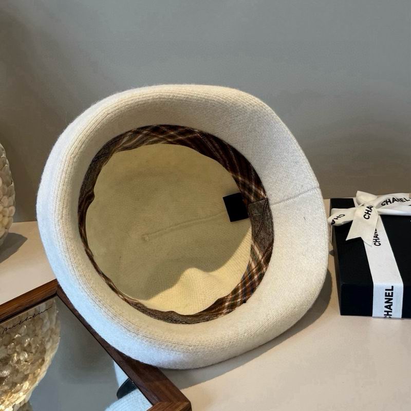 Chanel top hat (948)