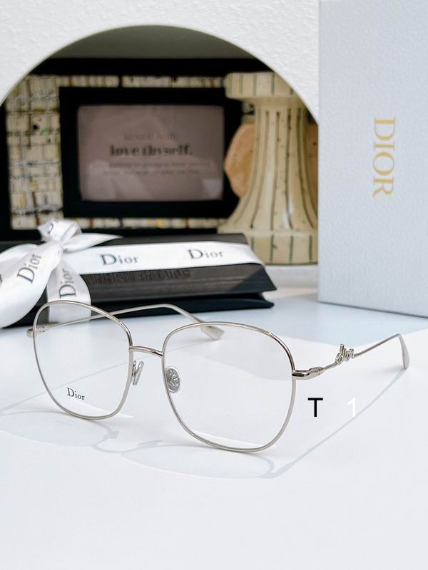 Dior ATURE03 57 16-145 a 03