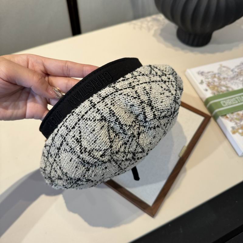 Dior Beret (672)