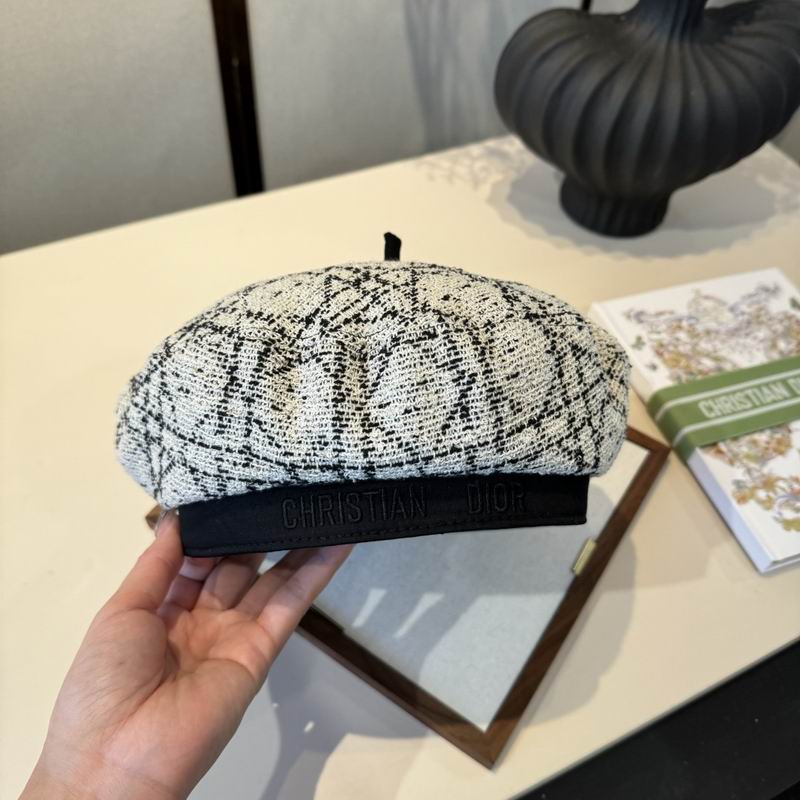 Dior Beret (679)