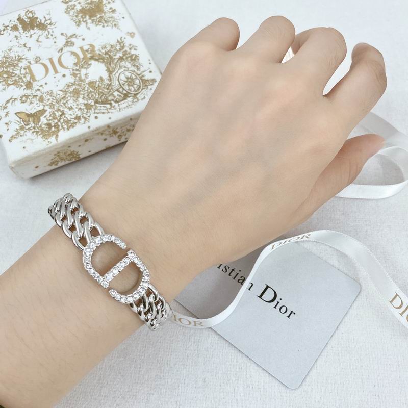 Dior Bracelet 08yxq01 (7)
