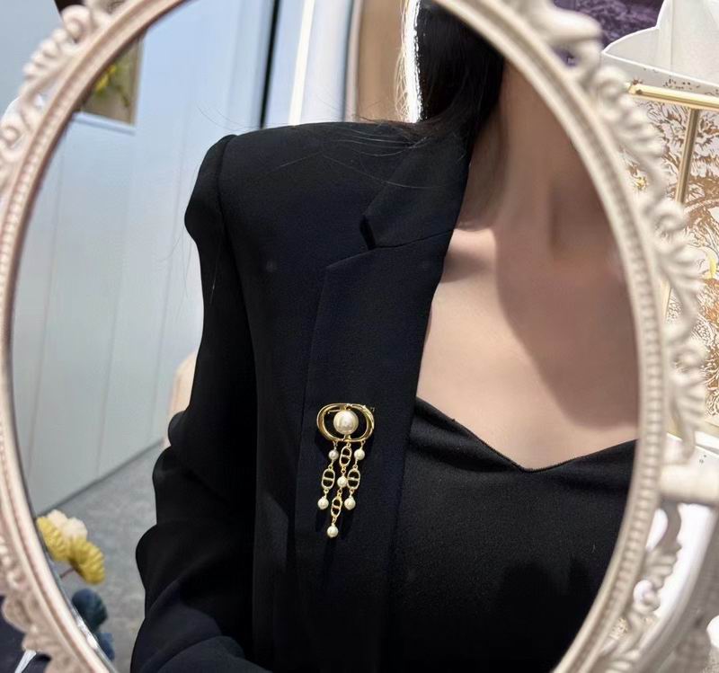 Dior Brooch 08yxq01 (8)