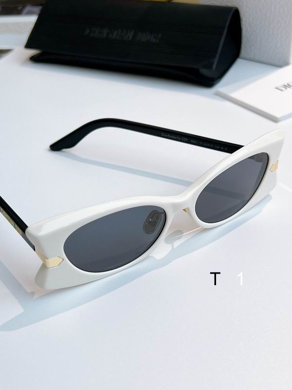 Dior Butter53 21-145 a04