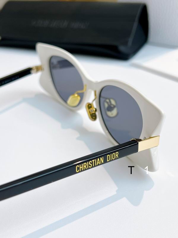 Dior Butter53 21-145 a05