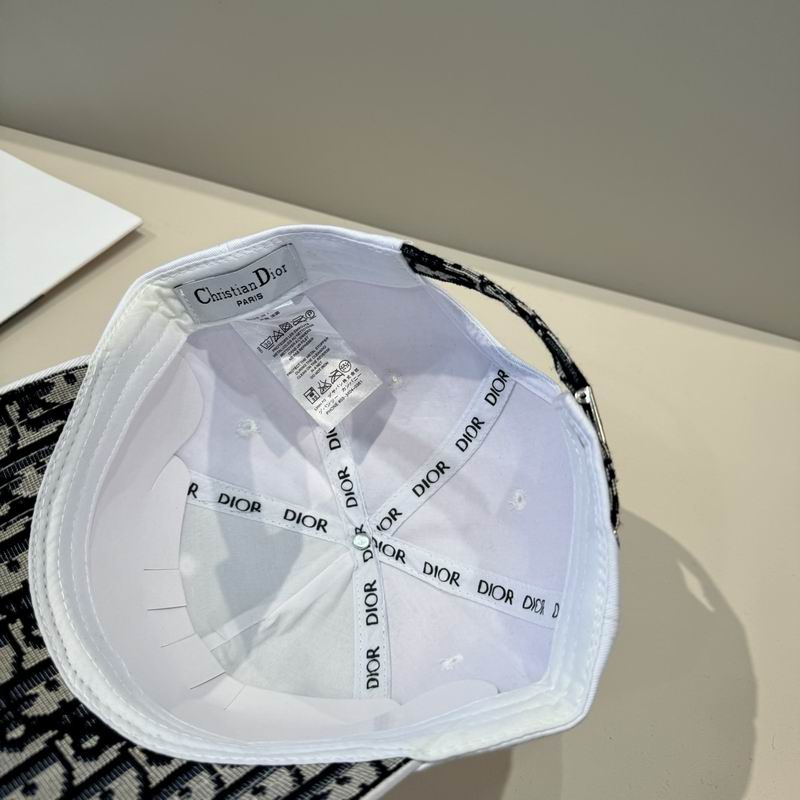 Dior Cap (423)