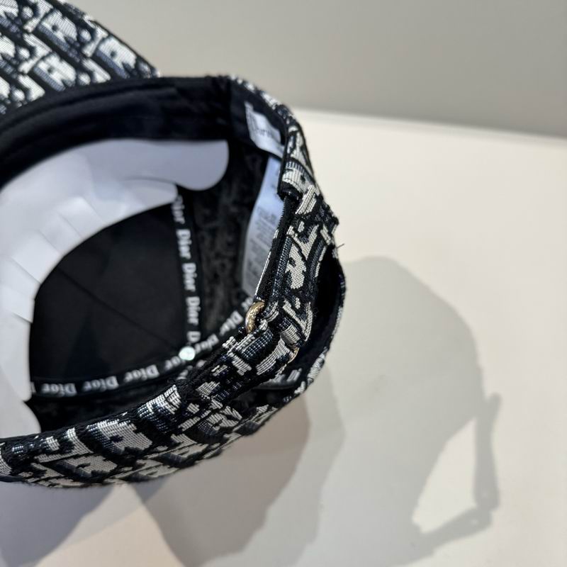 Dior Cap (450)