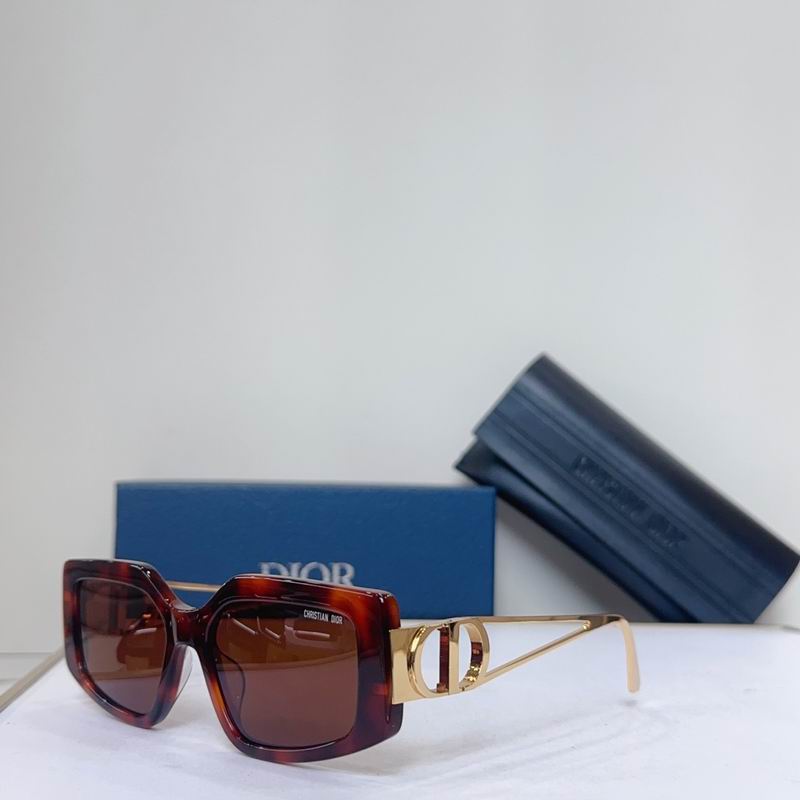 Dior DSGTA52U 55 18 138 g01