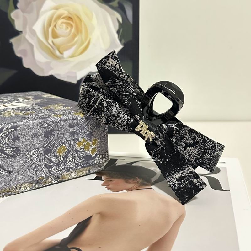 Dior Hair Grab Clip  (13)