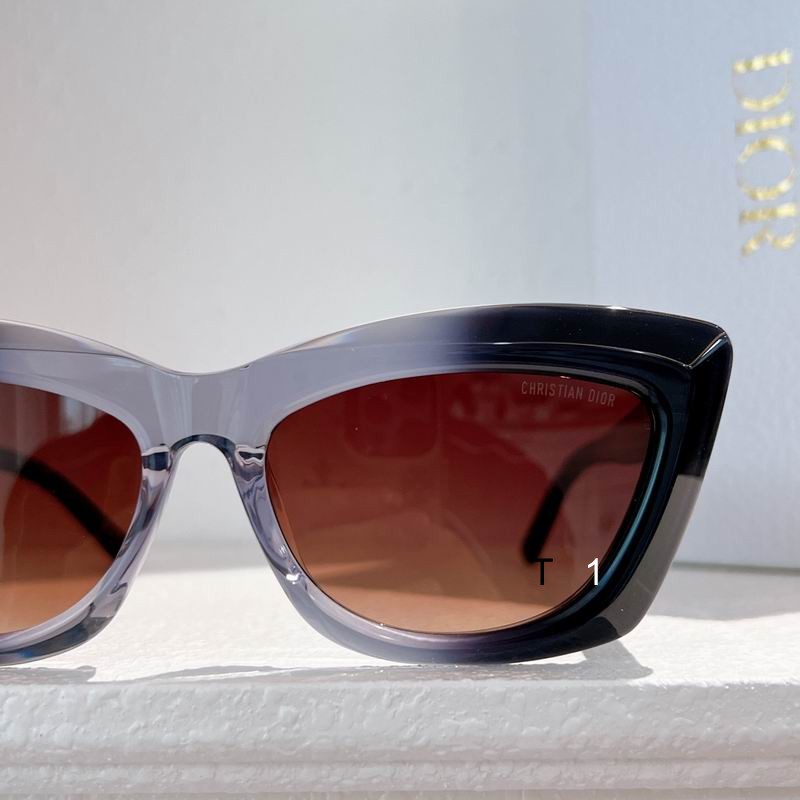 Dior Midnight 55 17-145 A08