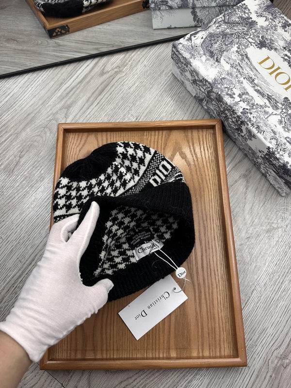 Dior hat dx (840)