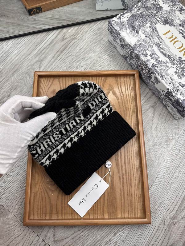 Dior hat dx (843)