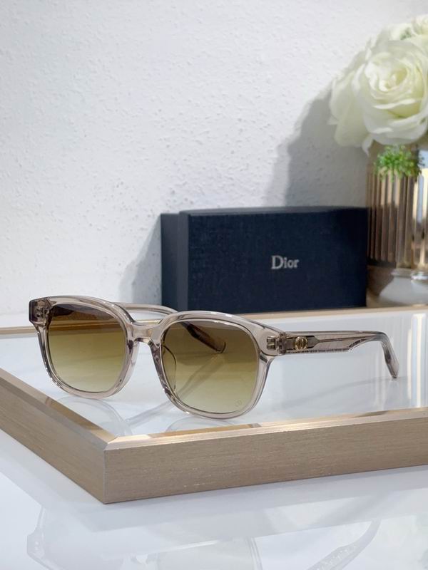 Dior night4I 52 21 145 c03