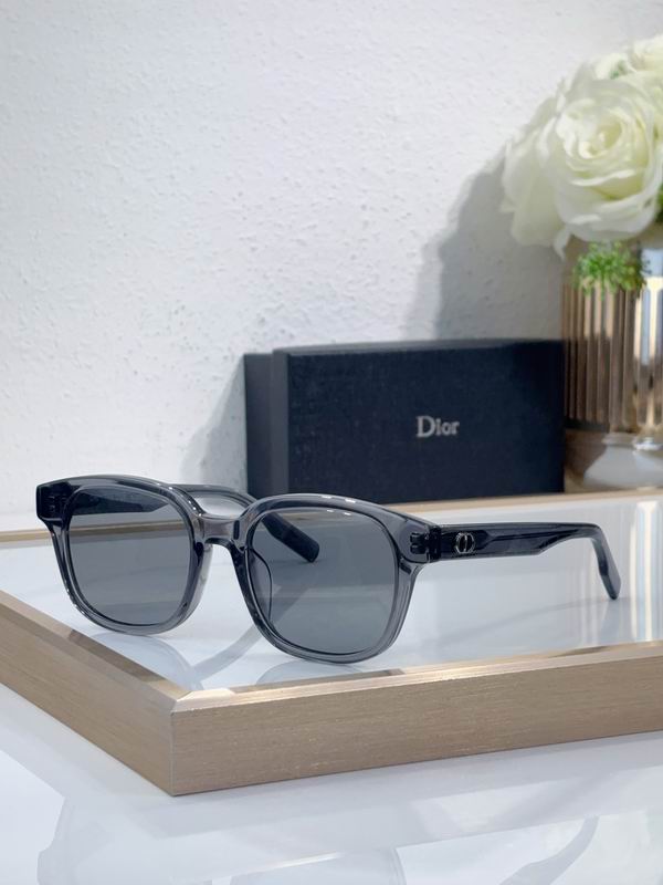 Dior night4I 52 21 145 c06