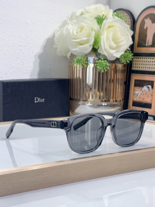 Dior night4I 52 21 145 c07