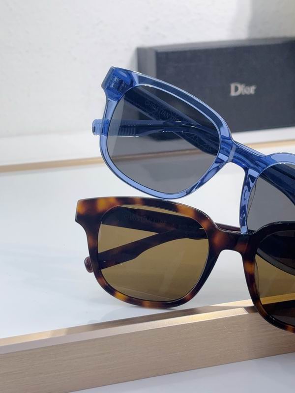 Dior night4I 52 21 145 c08