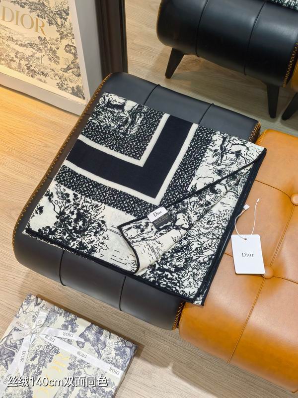 Dior scarf 140X140cm 70%羊绒 30%真丝 E05 (15)