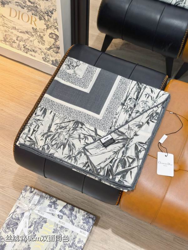 Dior scarf 140X140cm 70%羊绒30%真丝 E04 (15)