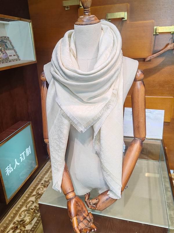 Dior scarf E26 (27)