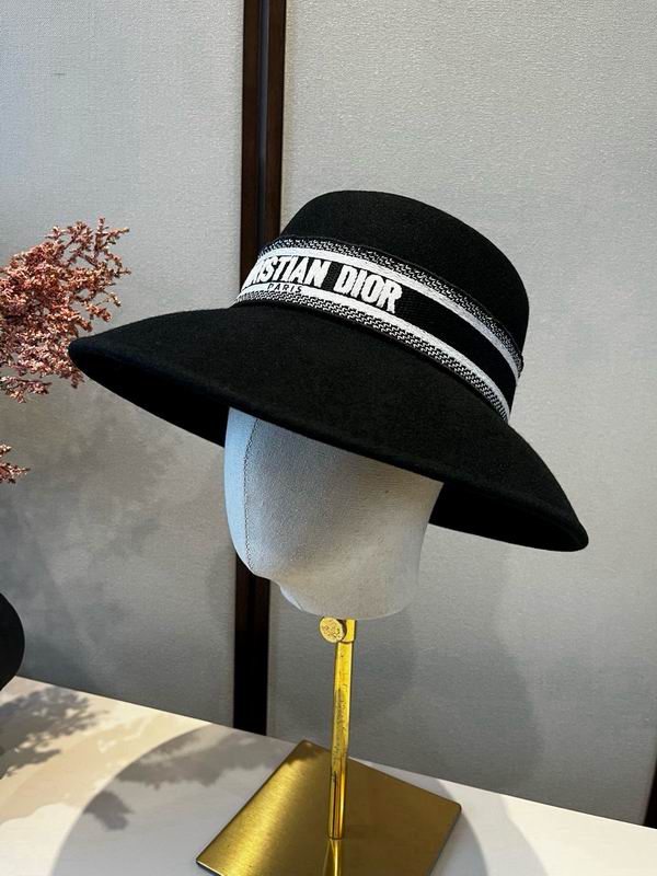 Dior top hat (1047)