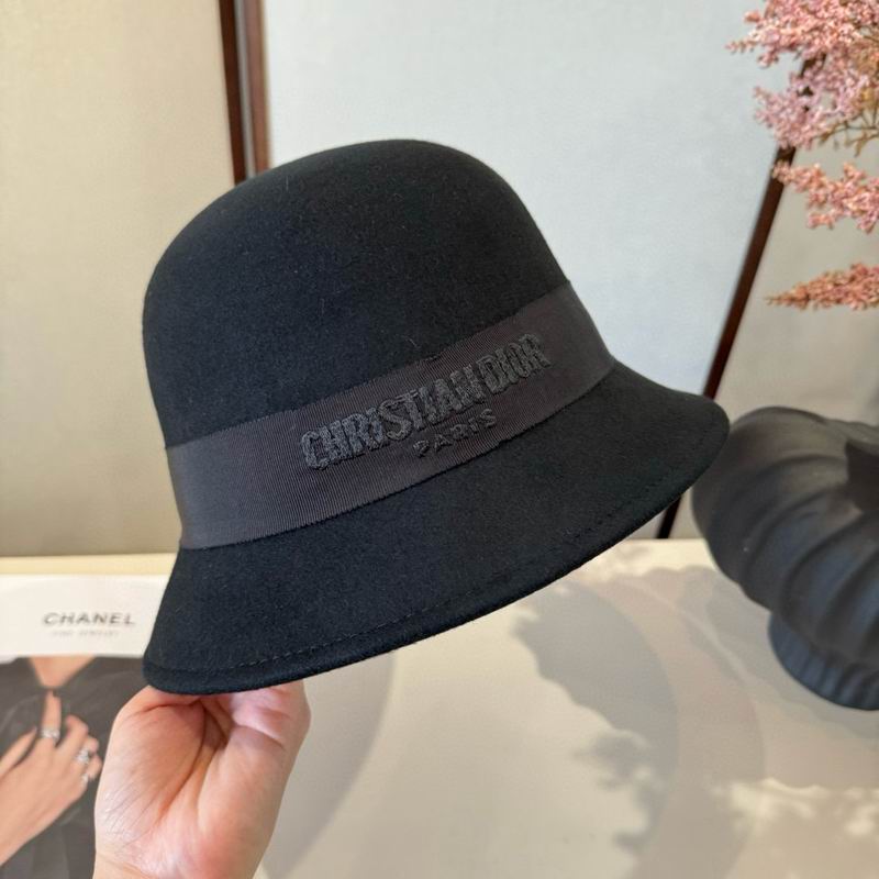 Dior top hat (354)