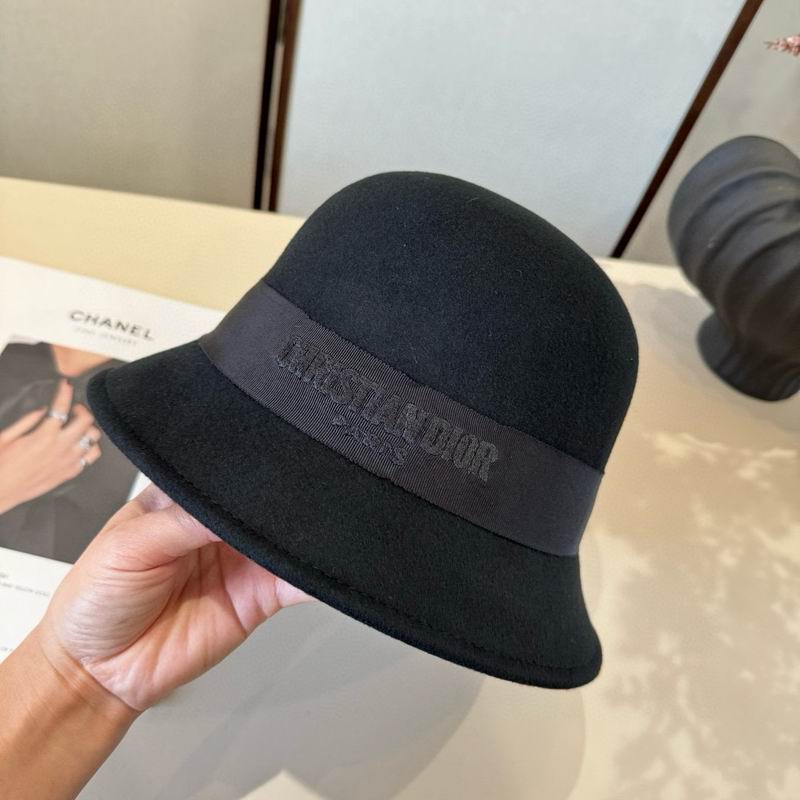 Dior top hat (355)