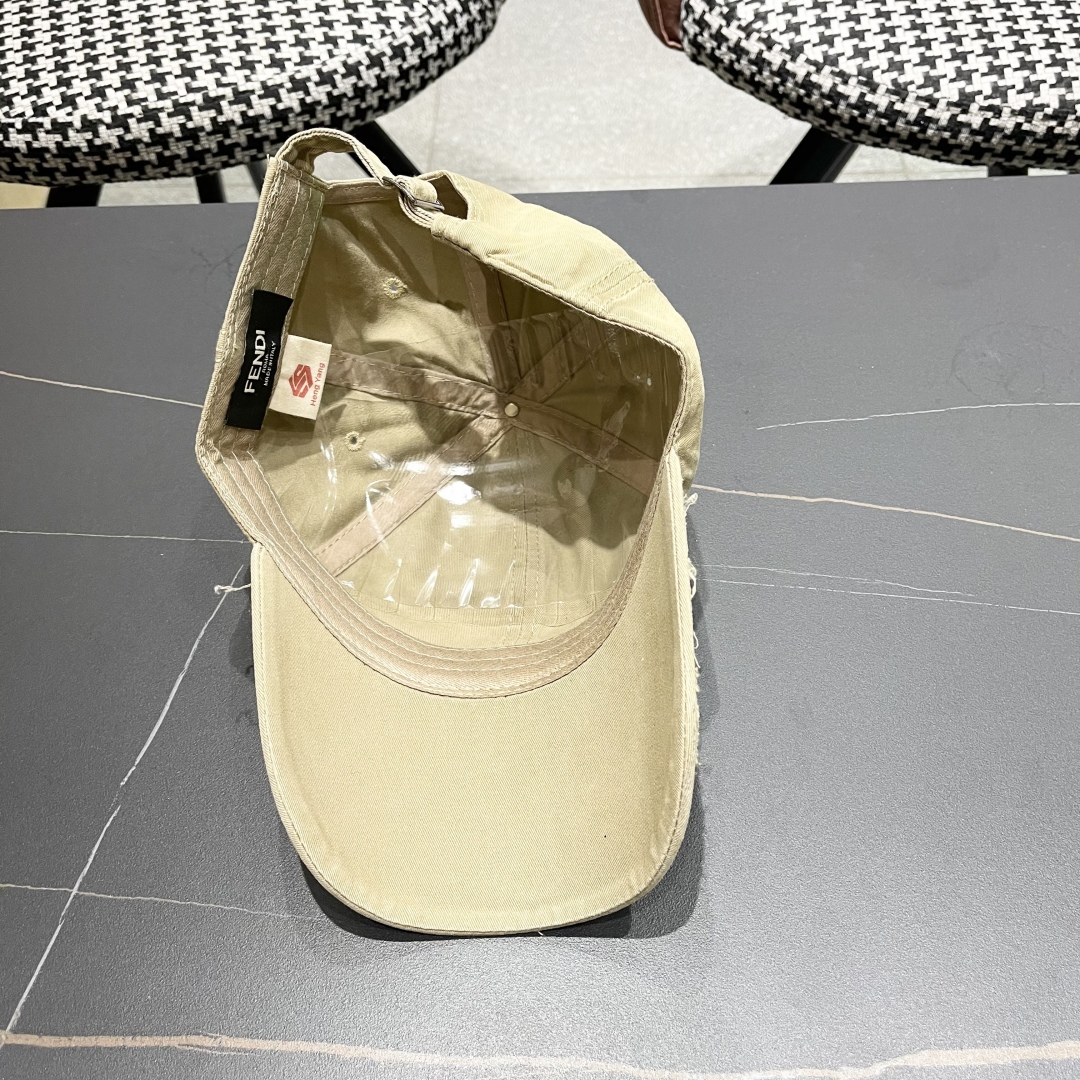 Fendi Cap (38)