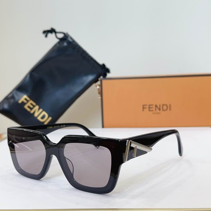 Fendi FE4098 63 14-140 g01