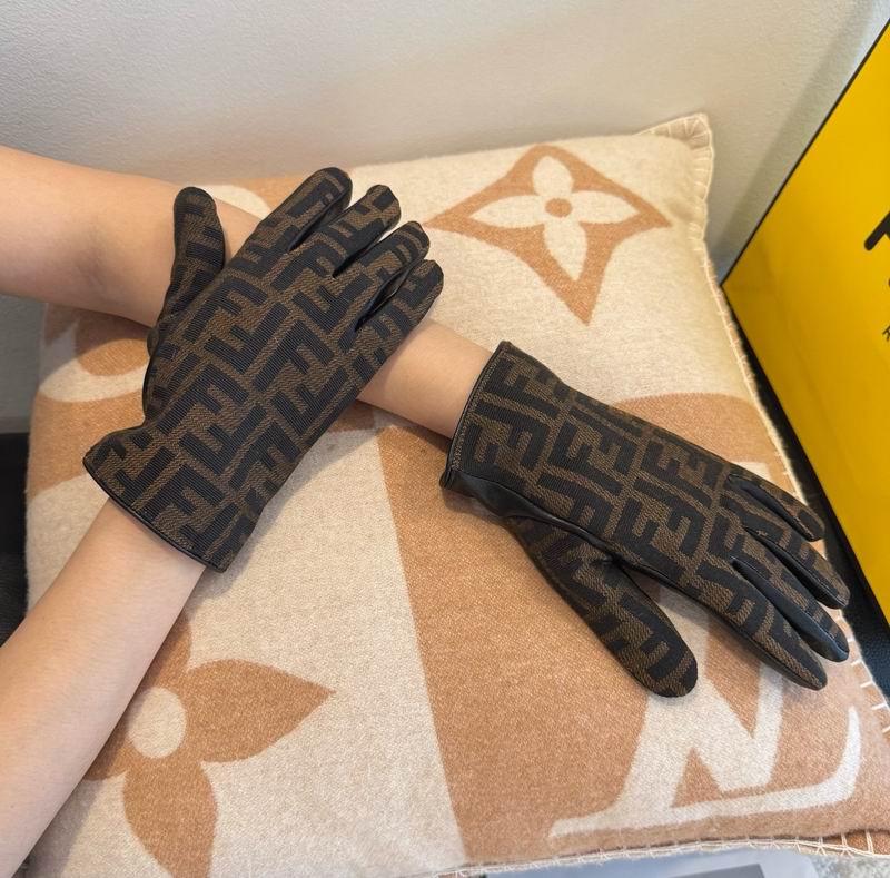 Fendi Gloves M L 57 (11)