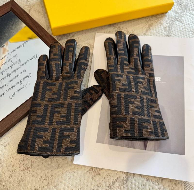 Fendi Gloves M L 57 (6)