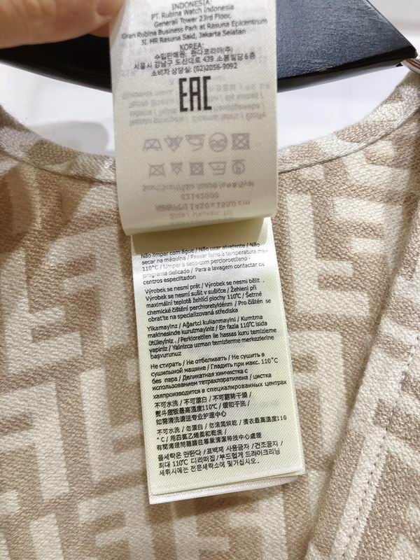 Fendi cloak 145X145cm 51%羊毛49%羊绒 E22 (12)