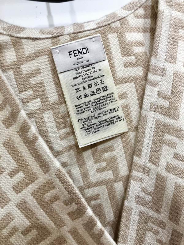 Fendi cloak 145X145cm 51%羊毛49%羊绒 E22 (13)