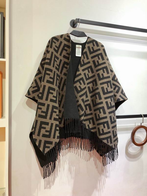 Fendi cloak 145X150cm 51%羊毛49%羊绒 E24 (6)