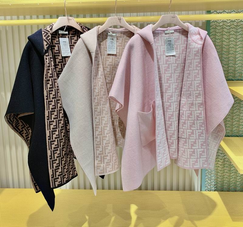 Fendi cloak E23 (2)