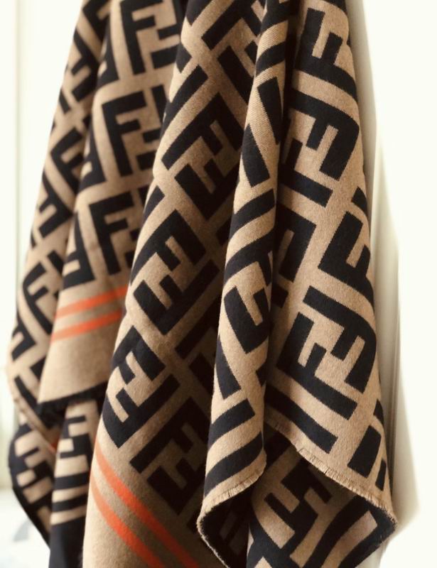 Fendi cloak E57 (10)