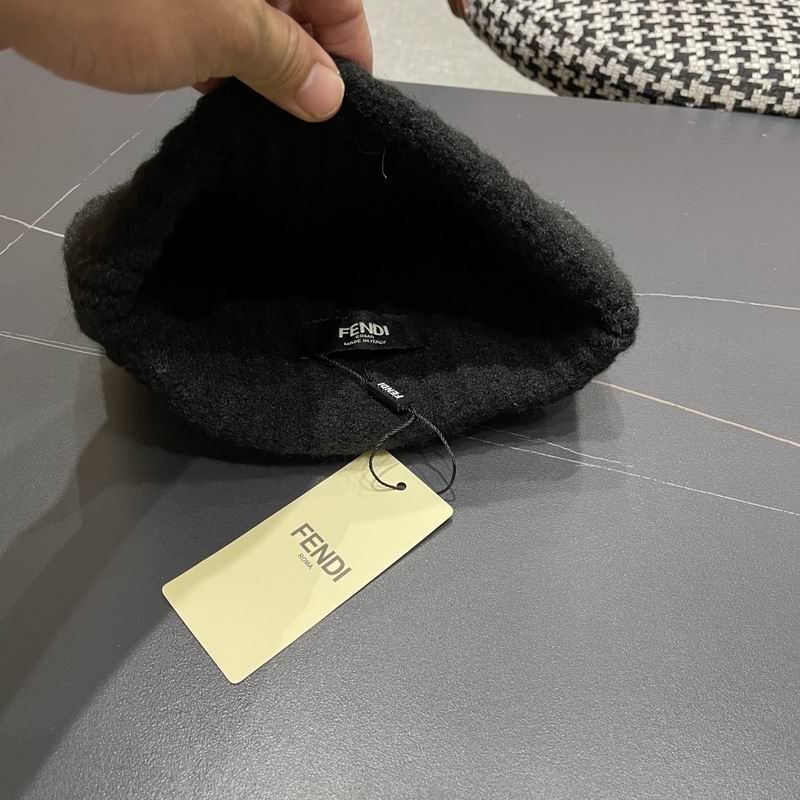 Fendi hat (875)