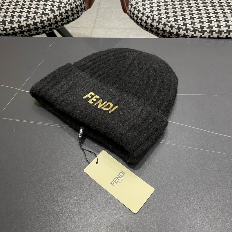 Fendi hat (884)