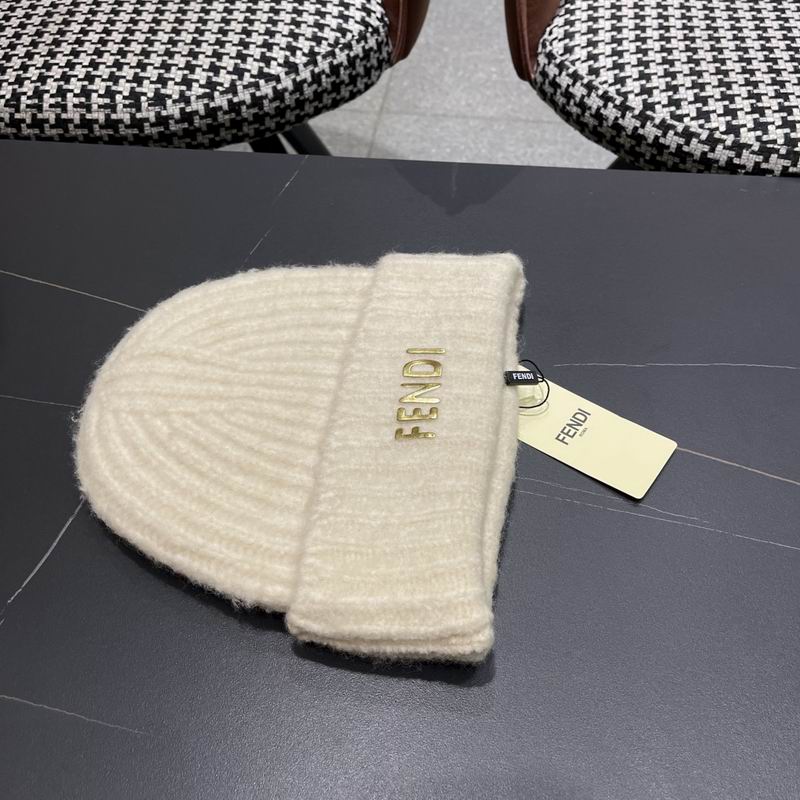 Fendi hat (893)