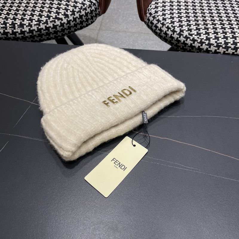 Fendi hat (894)