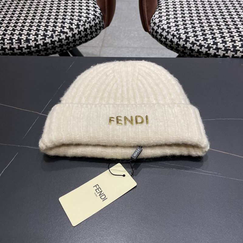 Fendi hat (896)