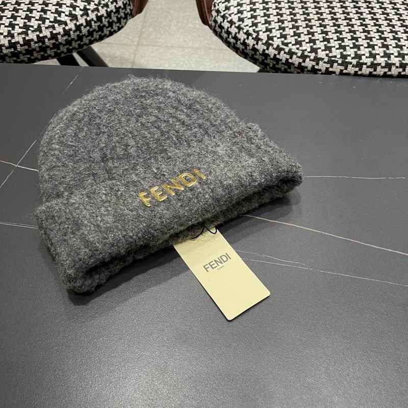Fendi hat (906)