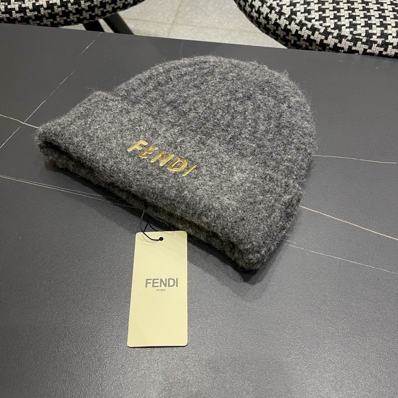 Fendi hat (907)