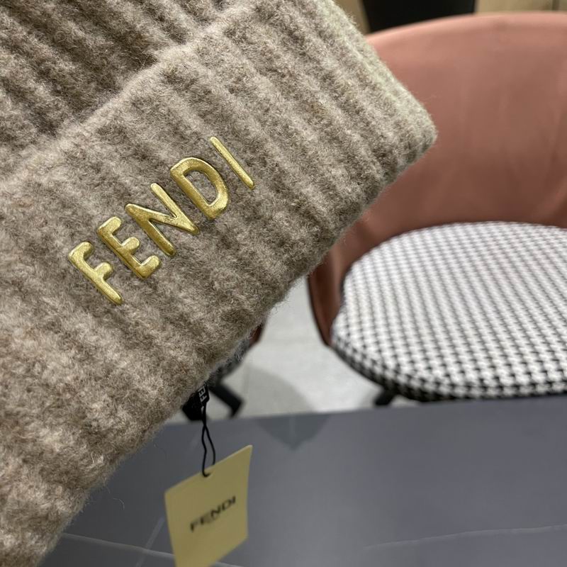Fendi hat (911)