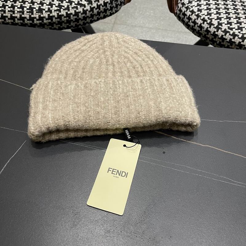 Fendi hat (913)