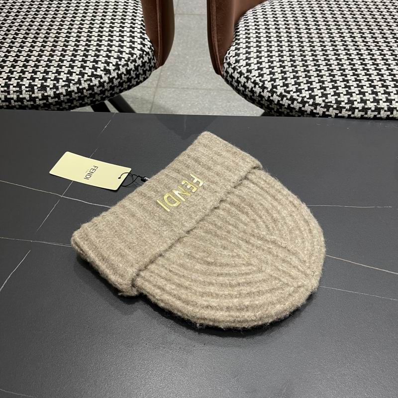 Fendi hat (914)
