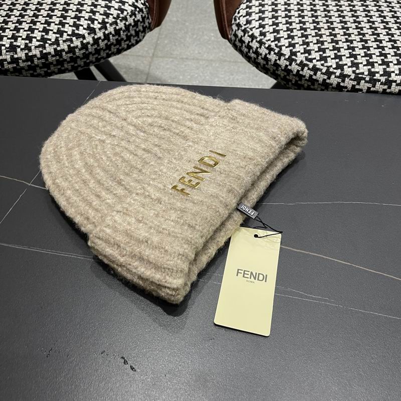 Fendi hat (918)
