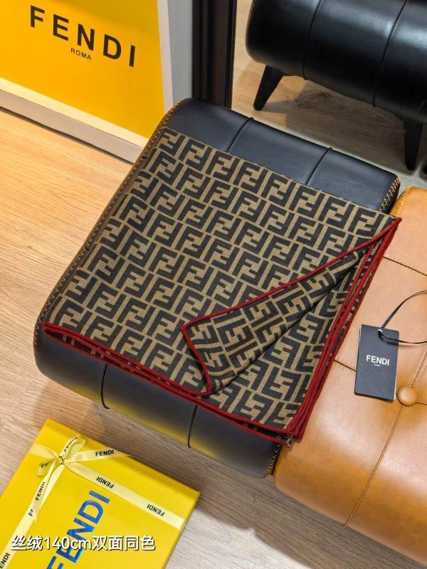 Fendi scarf hm (26)