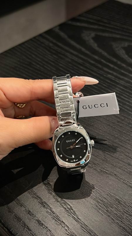 Gucci 28mm 32 (55)